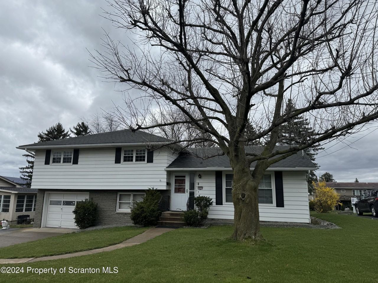 433 Jessup St - Photo 2 of 36