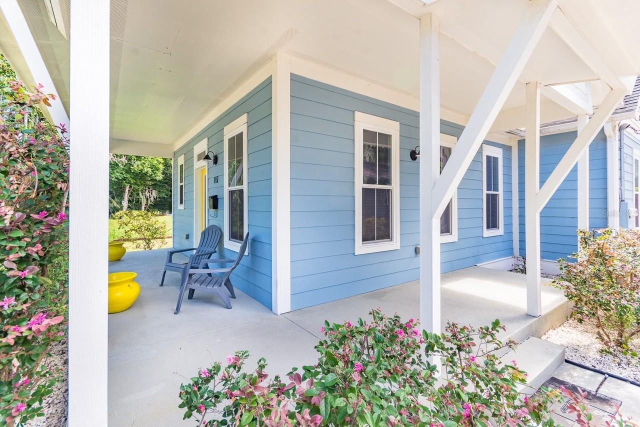 321 Nw 7th Ter - Photo 2 of 31