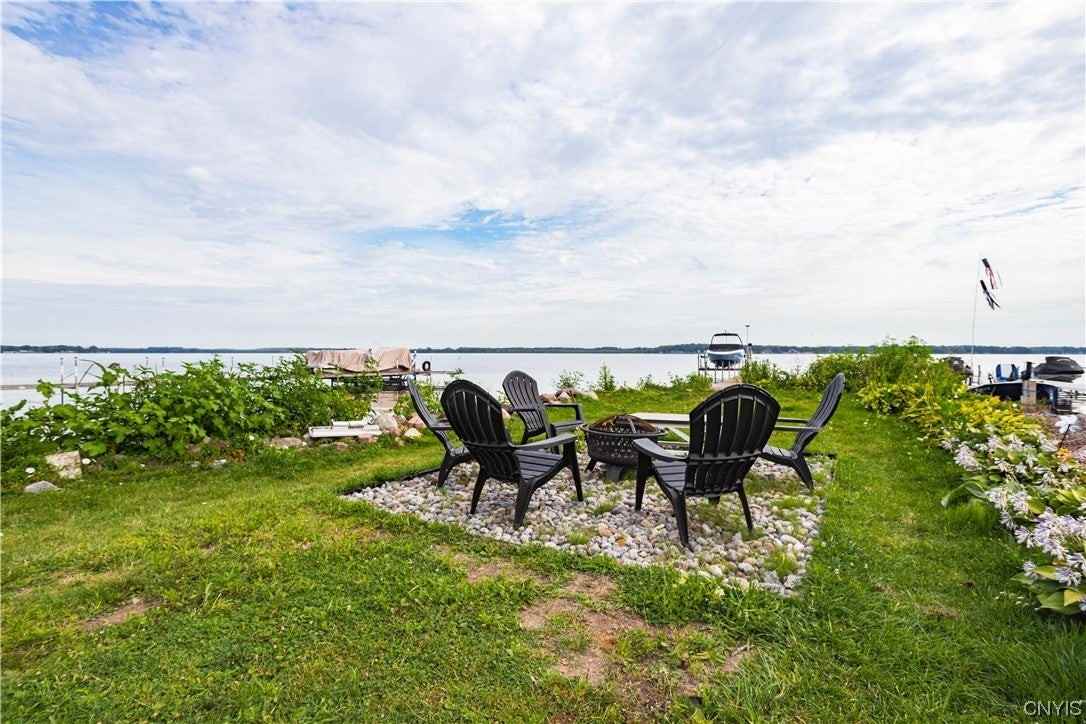 6120 Muskrat Bay Rd - Photo 3 of 33