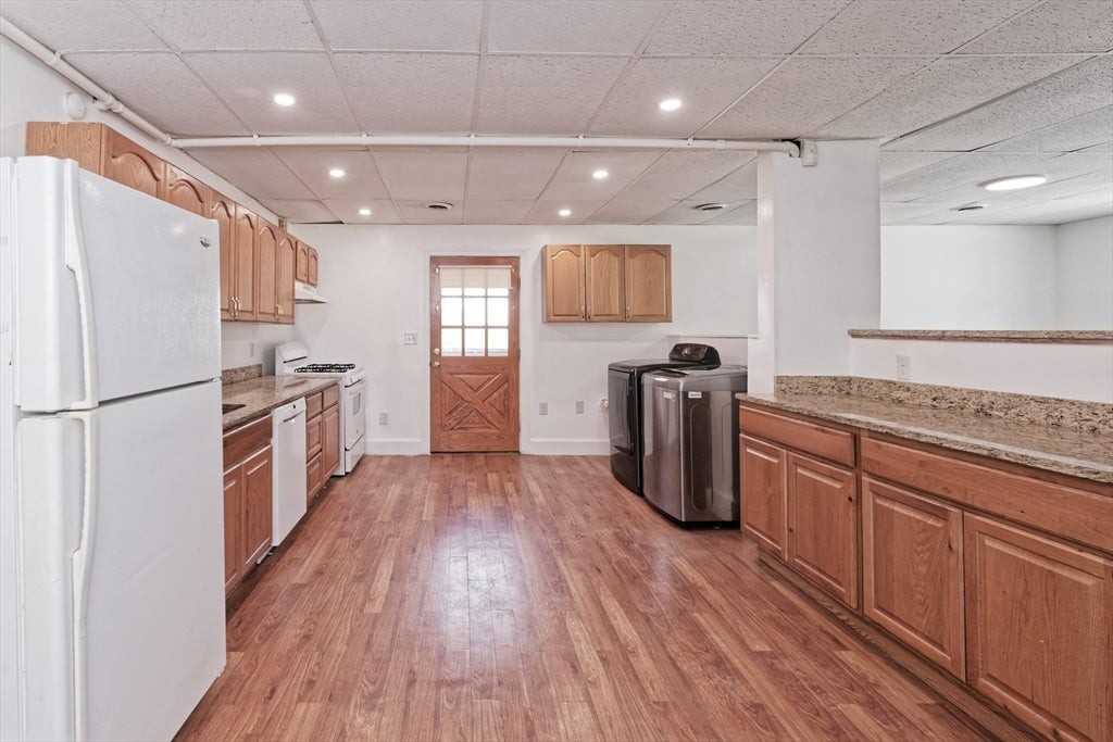 481 Gleasondale Rd - Photo 5 of 30