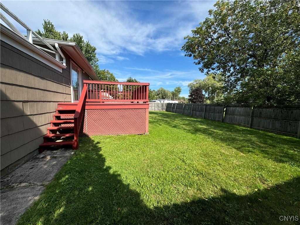 7870 Oneida Trl - Photo 2 of 22