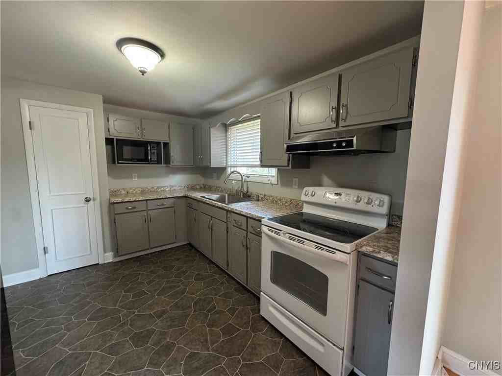 7870 Oneida Trl - Photo 7 of 22