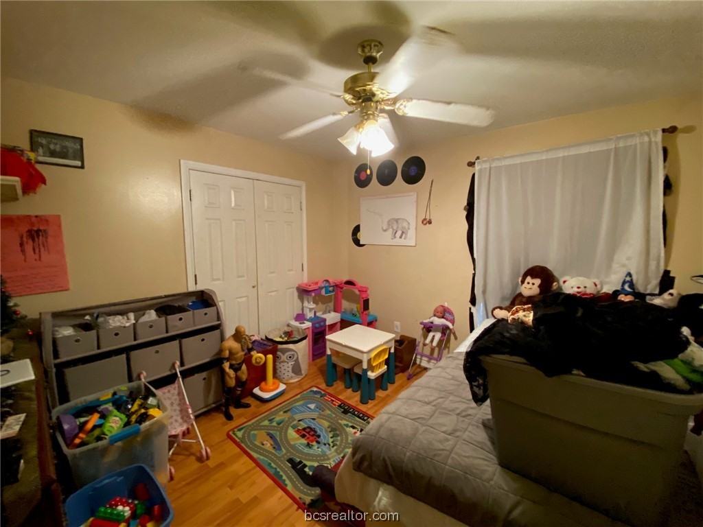 603 Brussels Dr - Photo 7 of 20