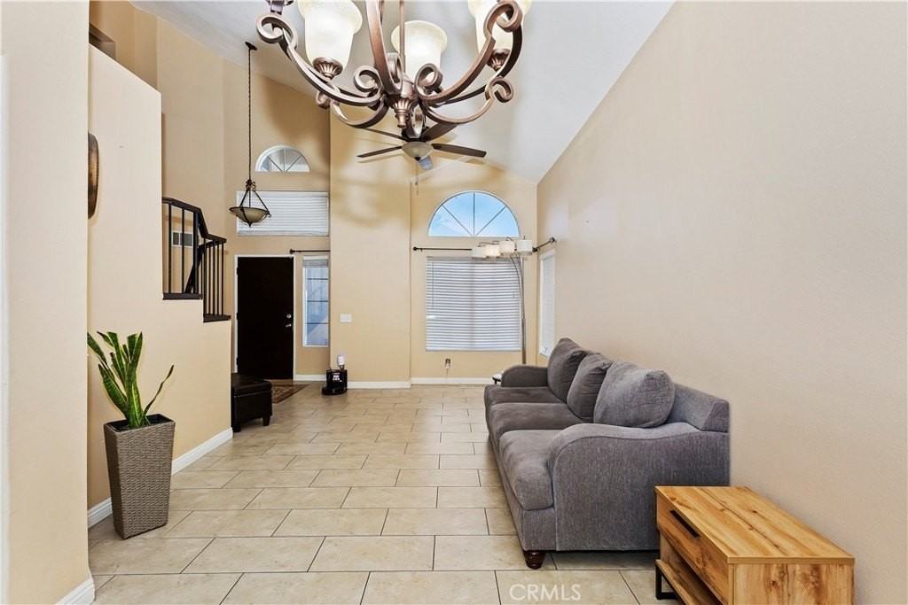 12803 Cardinal Rd - Photo 5 of 31