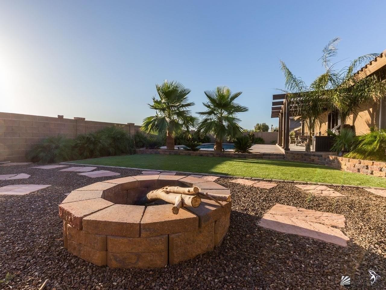 2266 S 46th Way - Photo 5 of 37