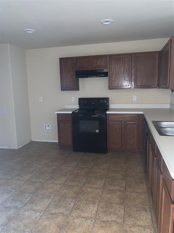 5712 Talons Crest Cir - Photo 3 of 25