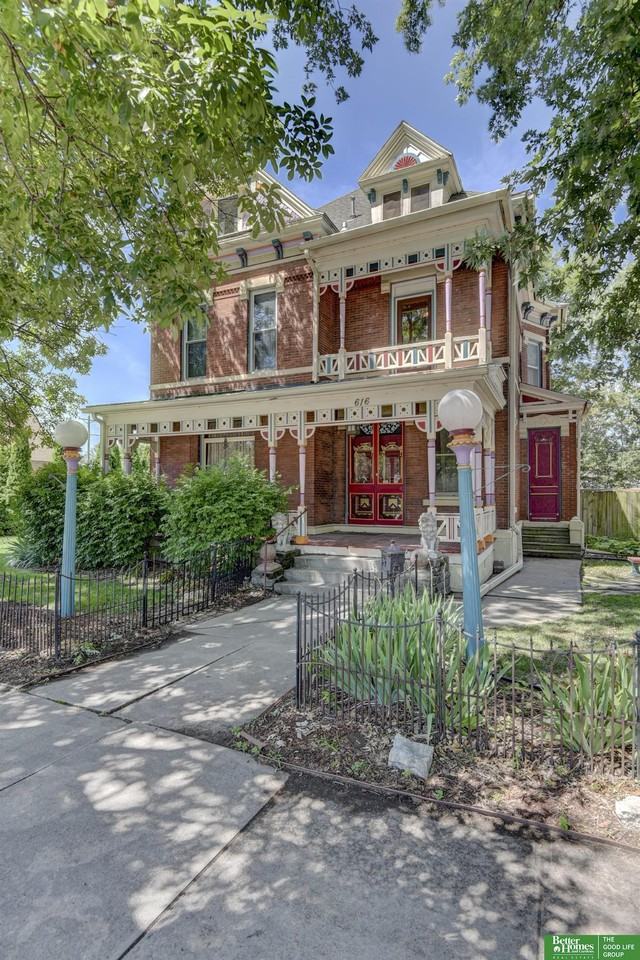 616 S 7th St - Photo 2 of 50