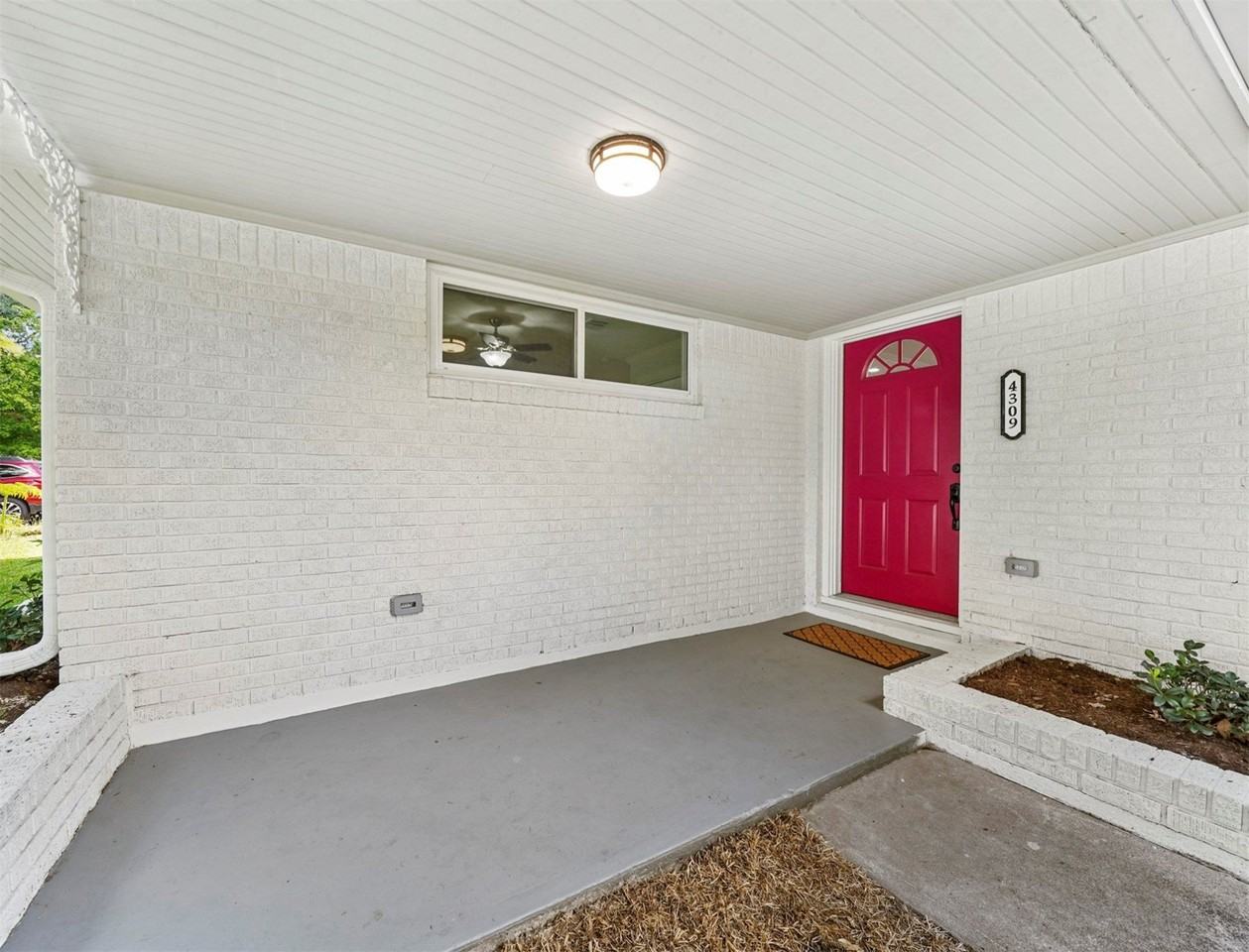 4309 Stillbrooke Dr - Photo 2 of 50