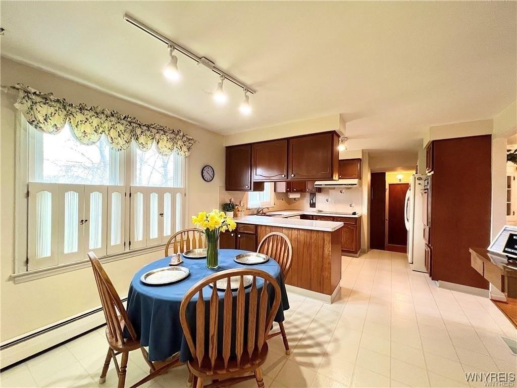 180 Robin Hill Dr - Photo 5 of 32