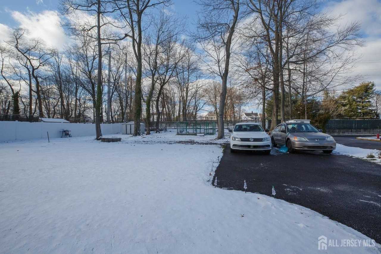 545 Olive Pl Place - Photo 3 of 18