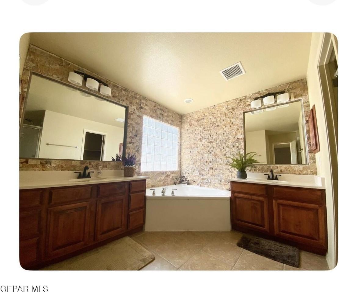 1627 Brillo Del Sol - Photo 2 of 6