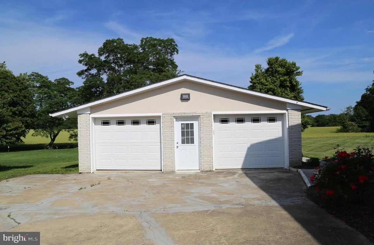 21940 Society Hill Rd - Photo 3 of 17