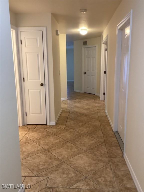 488 Bell Blvd S - Photo 2 of 11