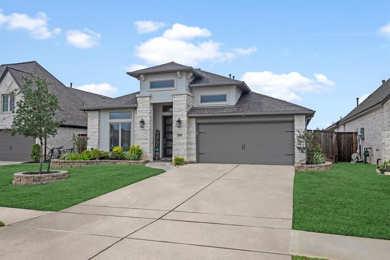 20407 Avelignese Way - Photo 2 of 34