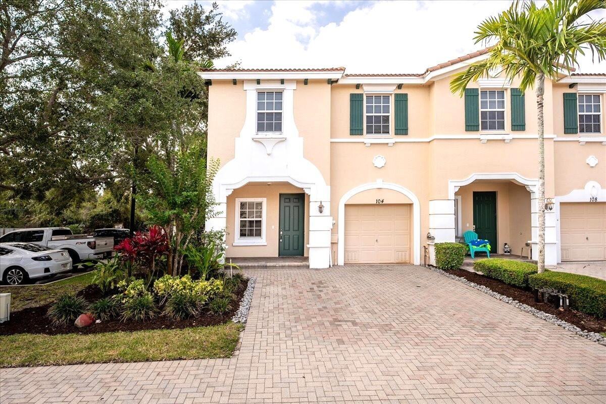 104 Southwest Otter Run Place - Photo 3 of 30