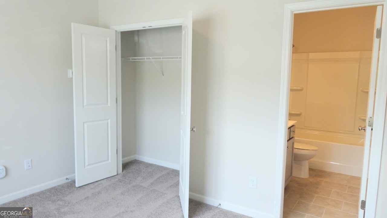 3310 Reagan Way - Photo 5 of 29