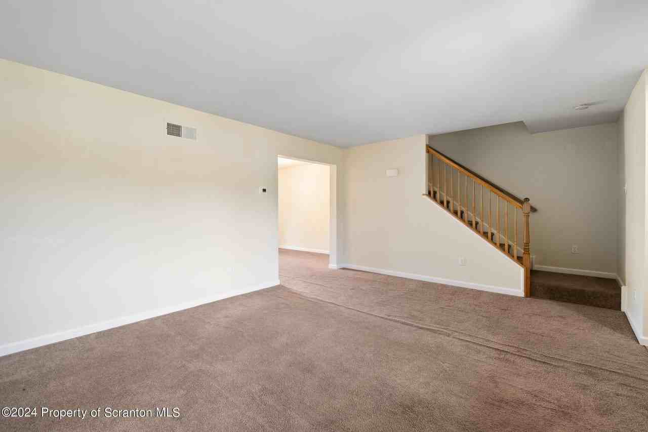 5 Fiore Ct - Photo 3 of 32