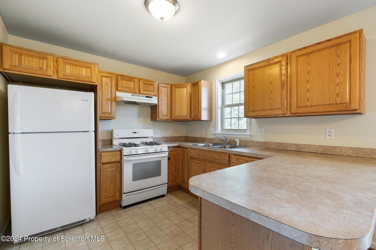 5 Fiore Ct - Photo 6 of 32