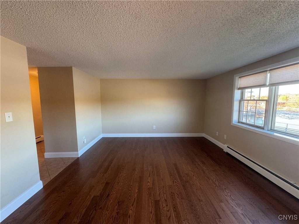 478 W 1st St - Photo 6 of 17