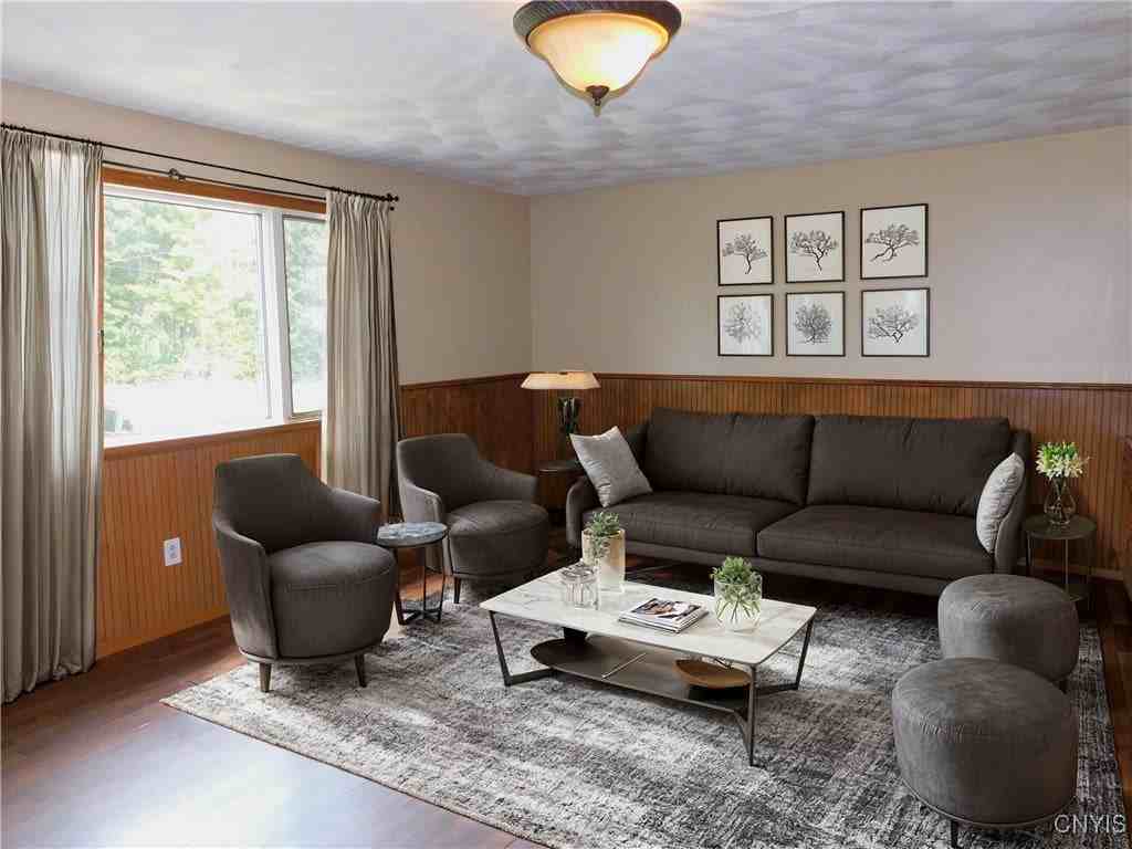 5360 Brookfield Rd - Photo 3 of 6