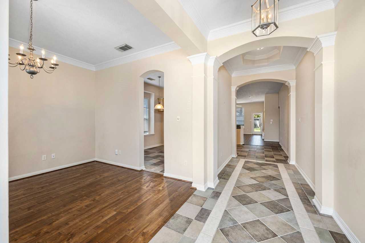 12911 Tall Spruce Dr - Photo 6 of 31