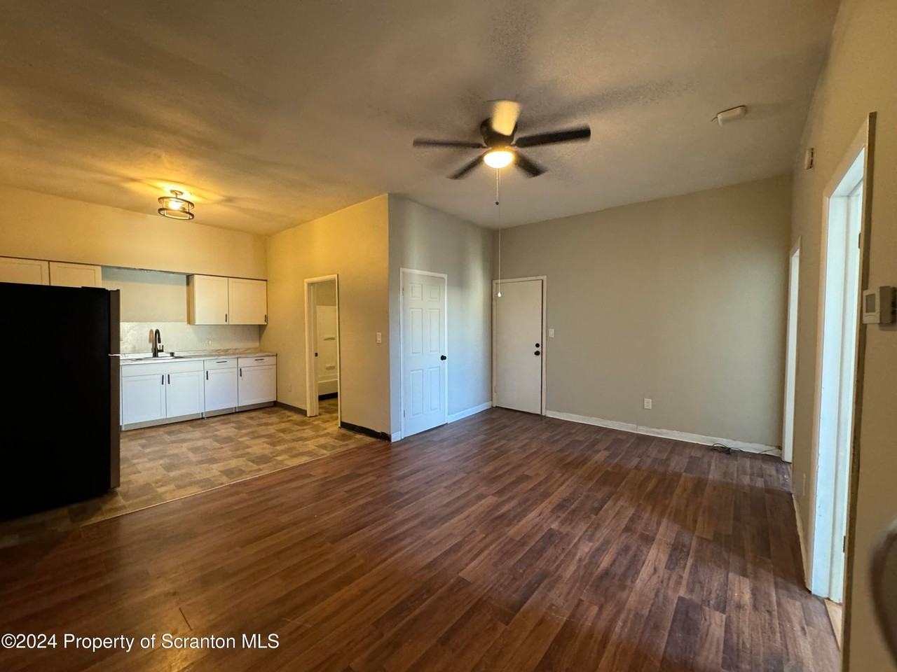 115 Lackawanna Ave - Photo 3 of 6