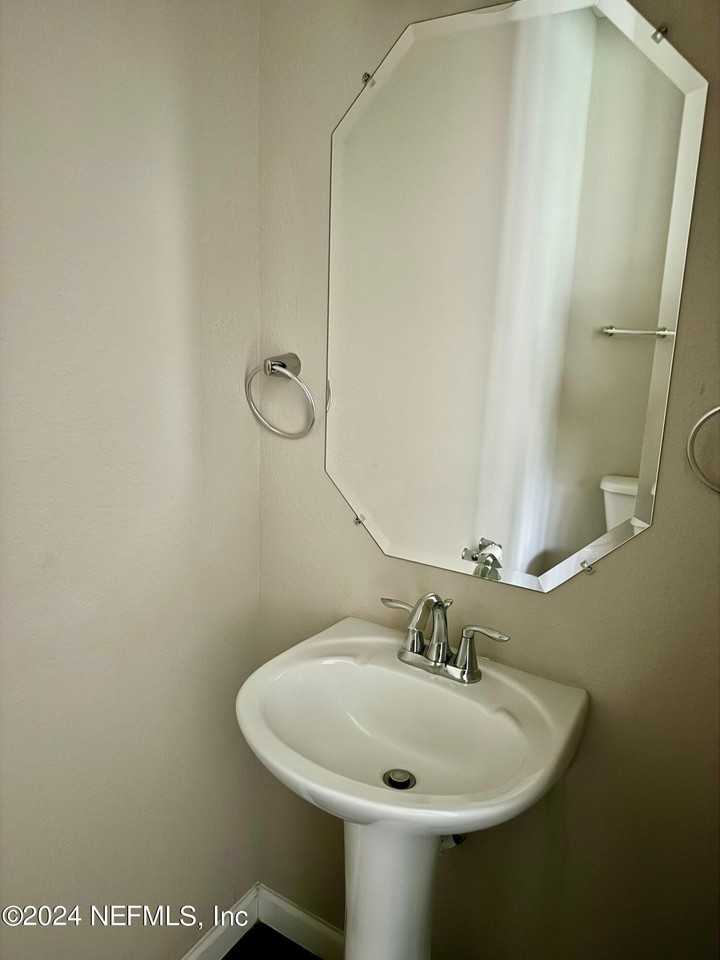 2702 Caroline Hills Dr - Photo 6 of 21