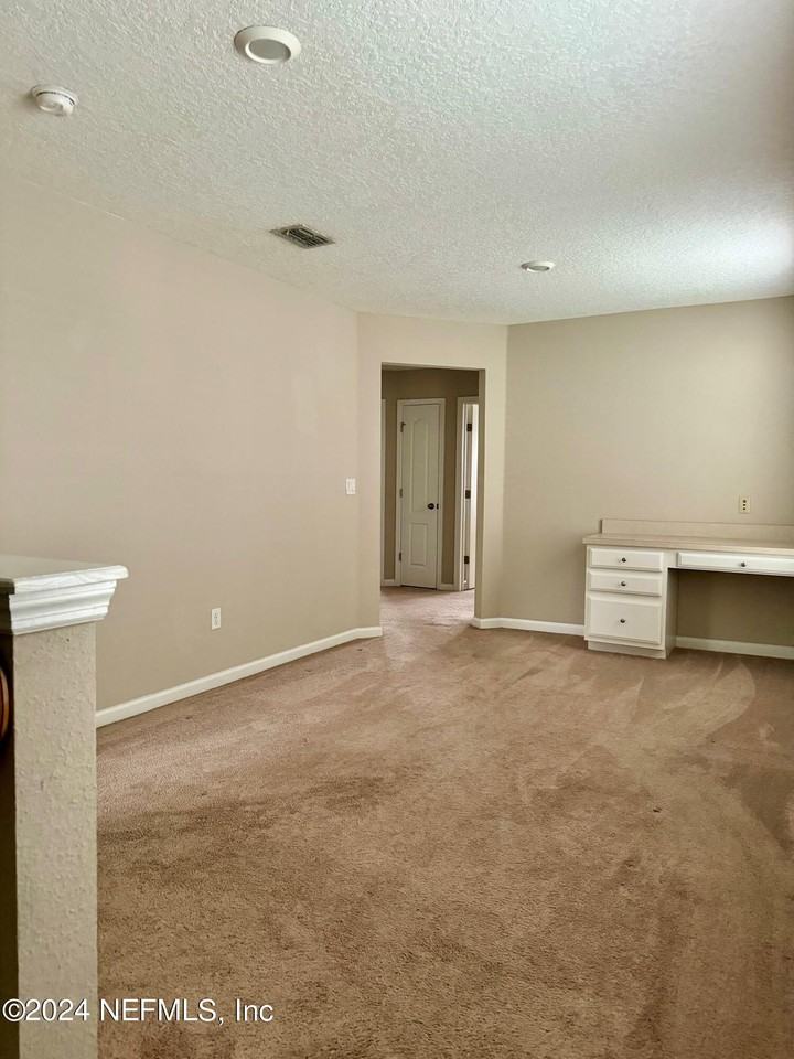 2702 Caroline Hills Dr - Photo 7 of 21