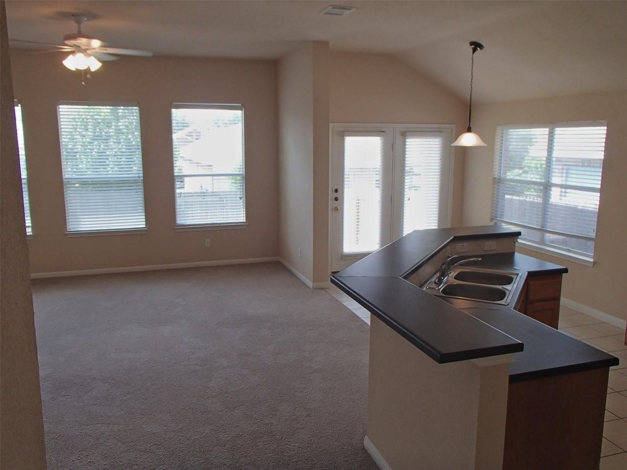 1713 Long Rifle Dr - Photo 4 of 16