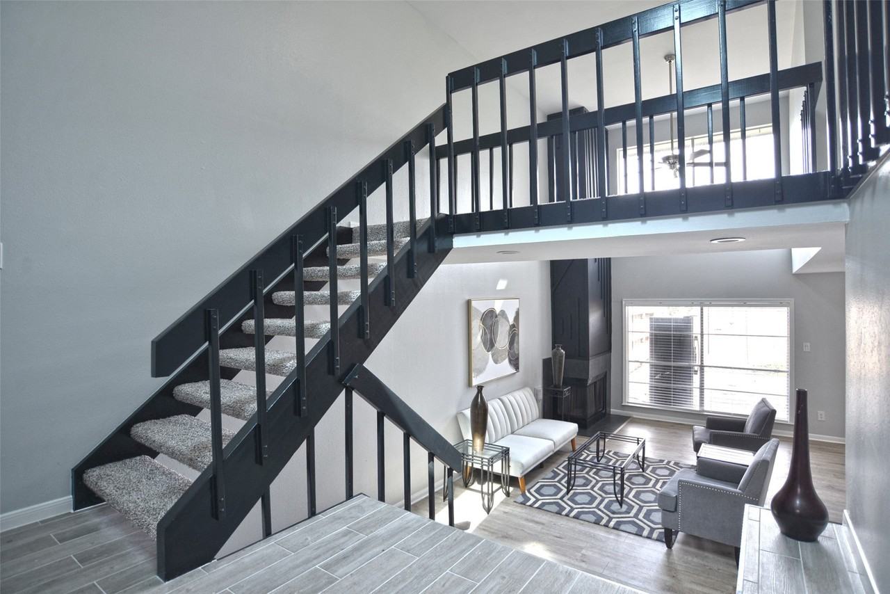 2336 Fairwind Rd - Photo 3 of 26