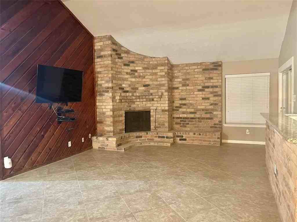 5315 Prairie Creek Dr - Photo 3 of 19