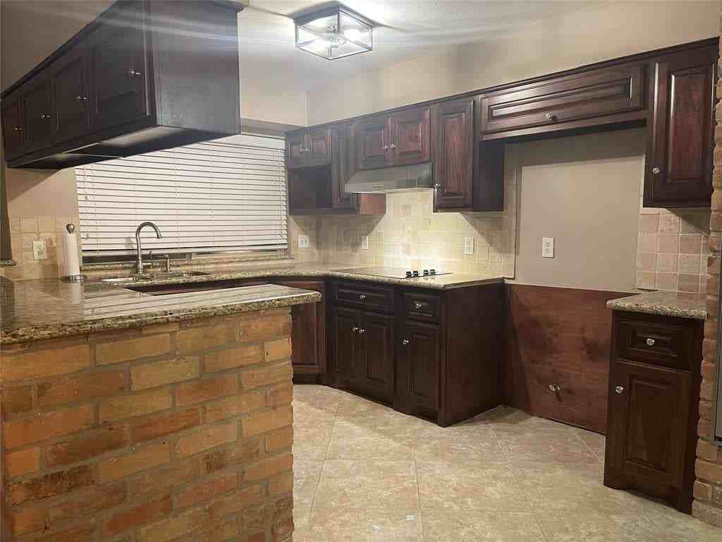 5315 Prairie Creek Dr - Photo 4 of 19