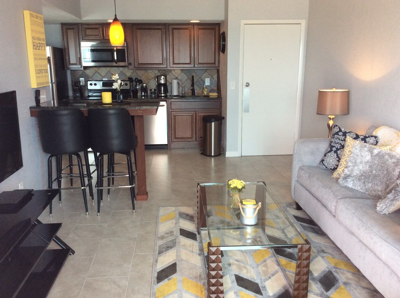 611 S Atlantic Ave - Photo 4 of 10