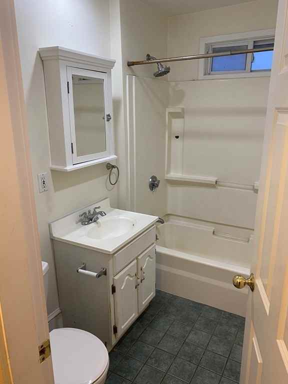 88A Old Colony Ave #2 - Photo 4 of 9