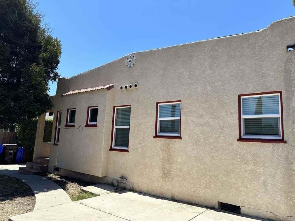 1944 32nd Street - Photo 2 of 11