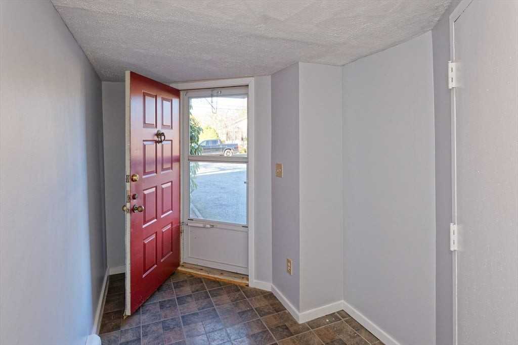 44 Wrentham Rd - Photo 2 of 36