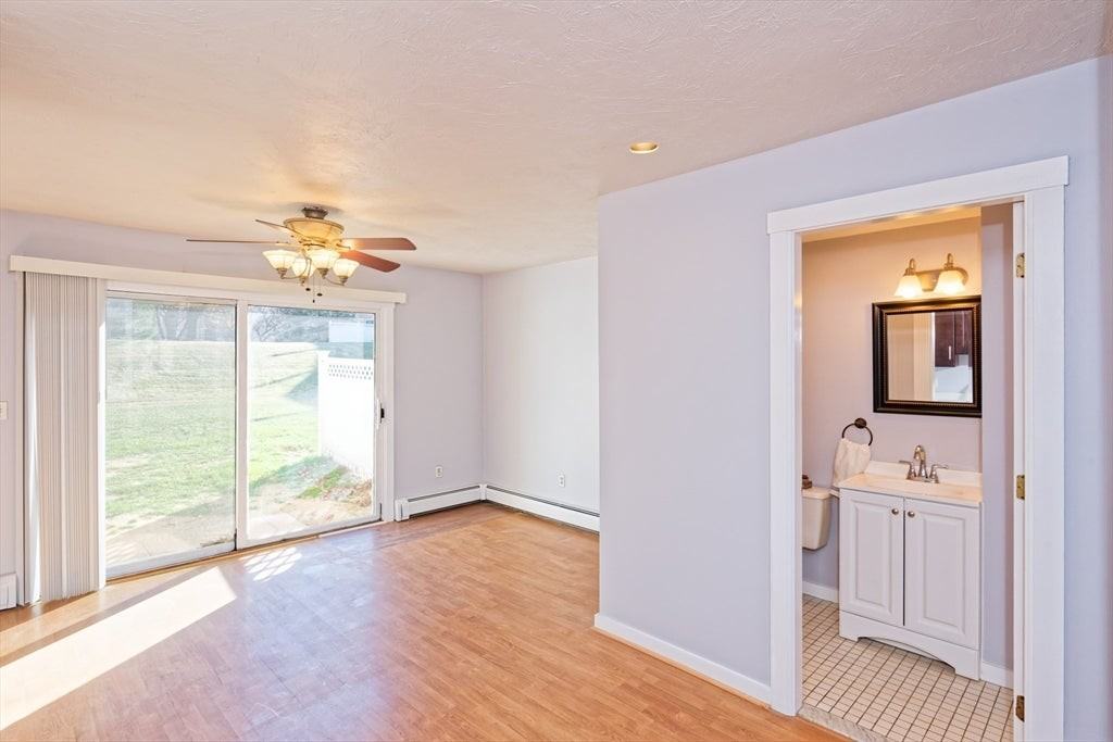 44 Wrentham Rd - Photo 6 of 36