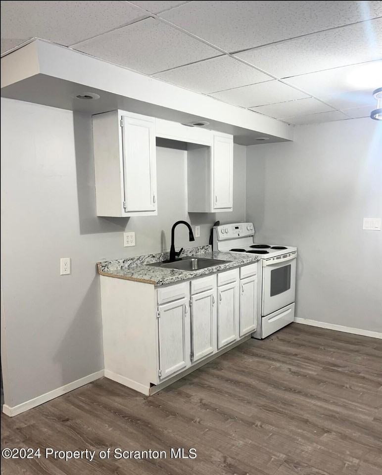 314 316 W Market Street #7 - Photo 4 of 7