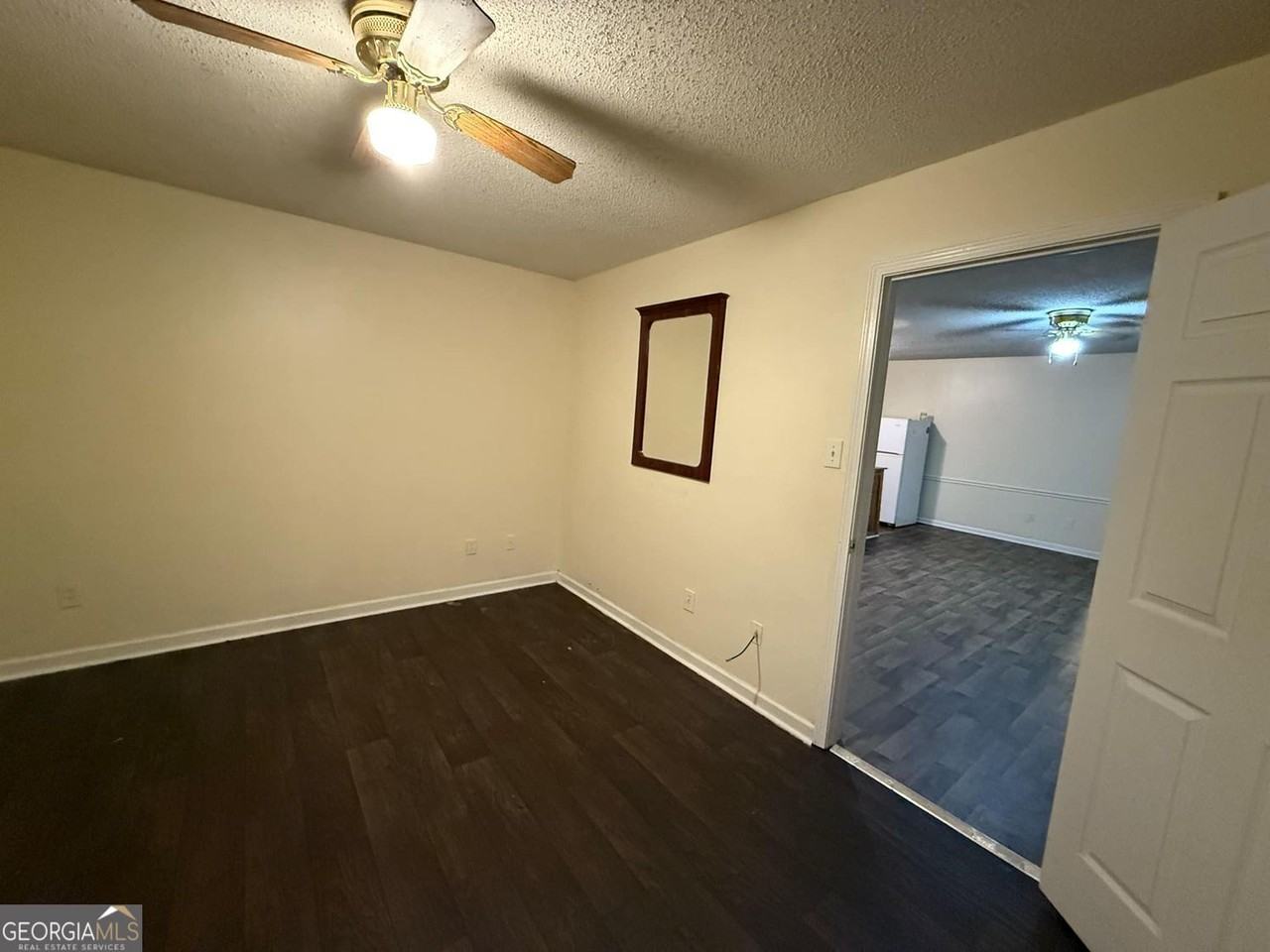 702 Elberta St - Photo 3 of 11