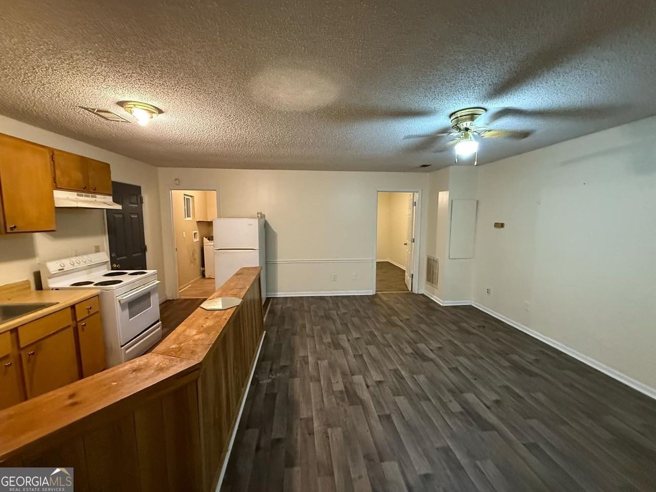 702 Elberta St - Photo 6 of 11