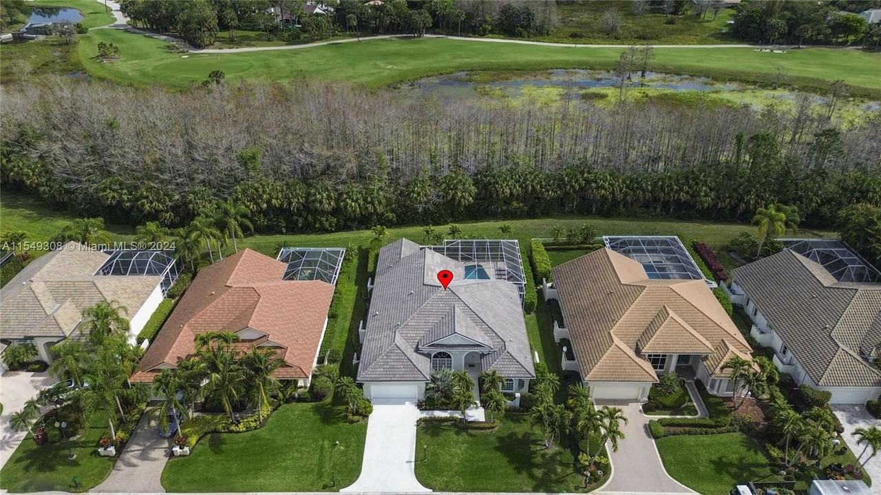 20 Windward Isle - Photo 3 of 24