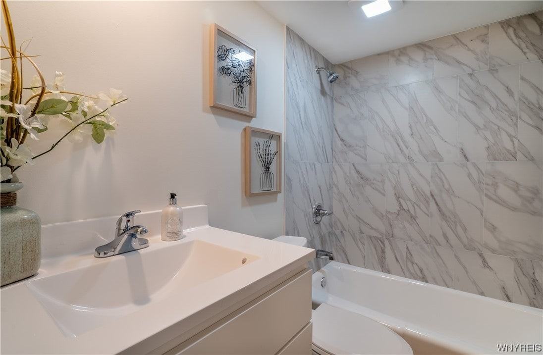 538 Linwood Ave - Photo 7 of 9