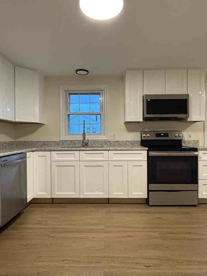 17 Horace St Unit 2 - Photo 2 of 14