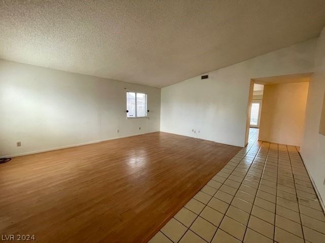 4409 Rosebank Cir - Photo 6 of 32