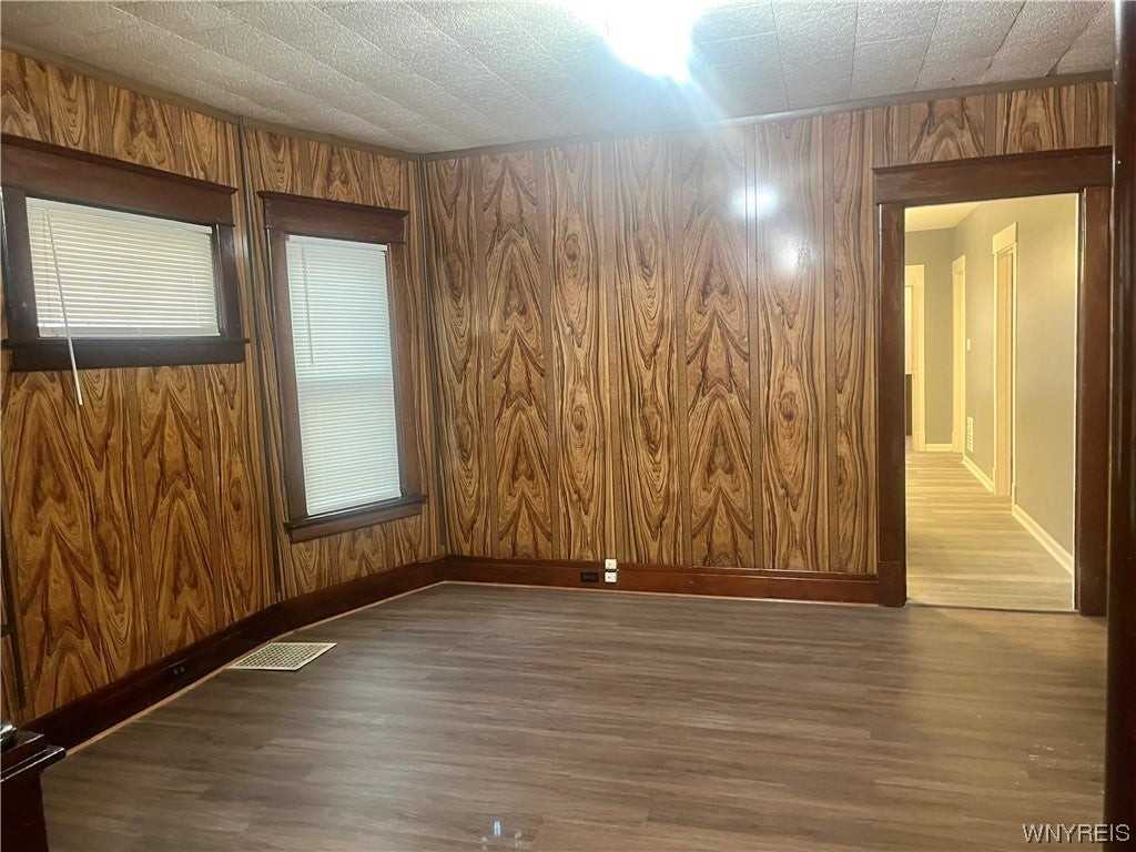 70 Rickert Ave - Photo 5 of 22