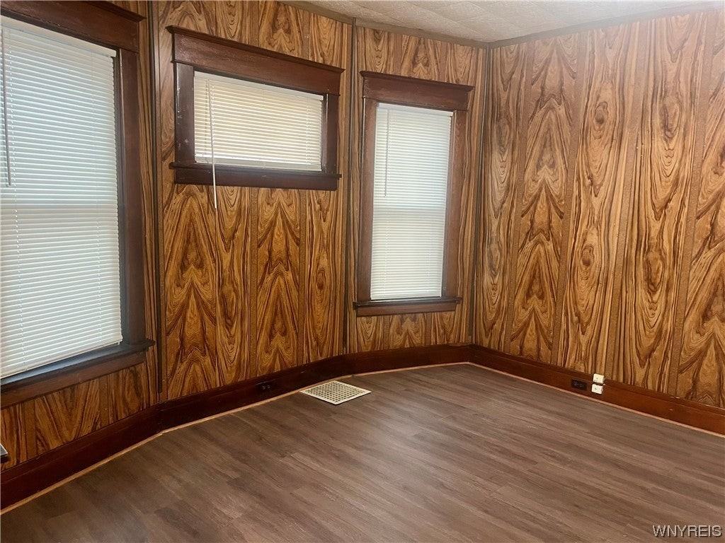 70 Rickert Ave - Photo 6 of 22