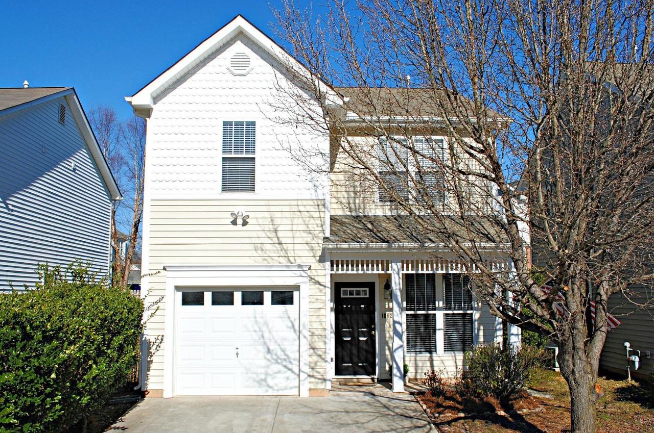 10824 Farmville Rd - Photo 2 of 19