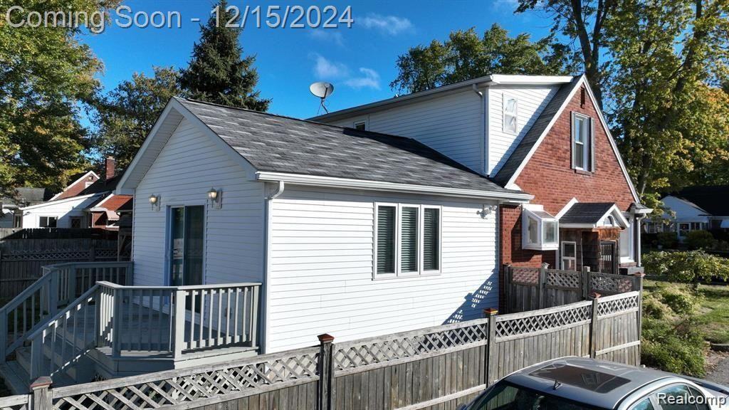 1167 James K Blvd - Photo 3 of 24