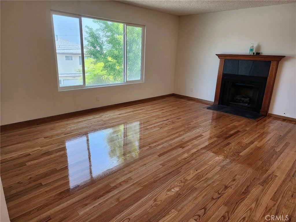 832 Reeves Pl - Photo 6 of 7