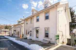 21 Hall St - Photo 1 of 1